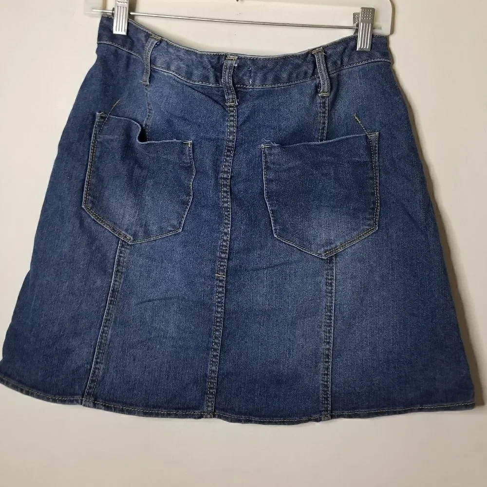 Mossimo Supply co denim skirt button up closure